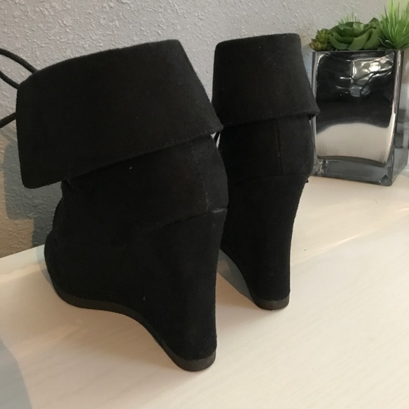 Mossimo Black Suede Lace-up Booties - Picture 4 of 5